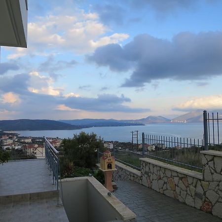 Villa Christine - Maisonettes With Fireplace ألفيريون الغرفة الصورة